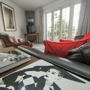  Holiday home Arundel Mews - Parking - By Lets United Kingdom
